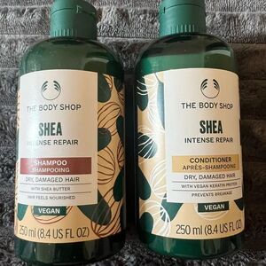 The Body Shop Shea Intense Repair Shampoo & Conditioner Set